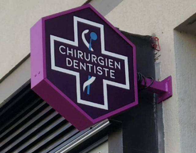 enseignes chirurgiens dentistes